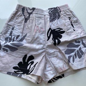 Aritzia The Group by Babaton Short XS
